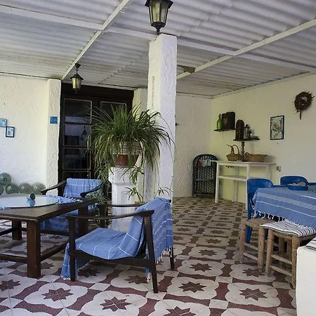 Bakkhos Pensjonat 3*