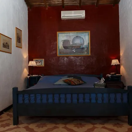 Bakkhos Guest house