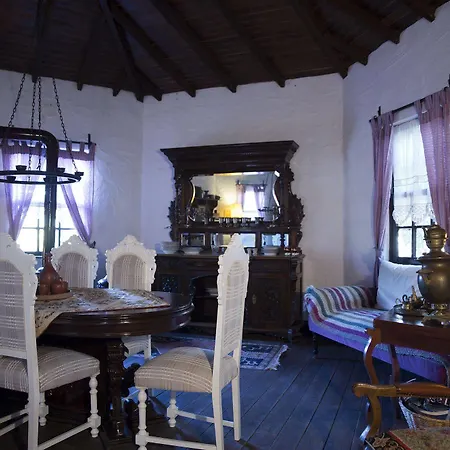 Guest house Bakkhos 3*